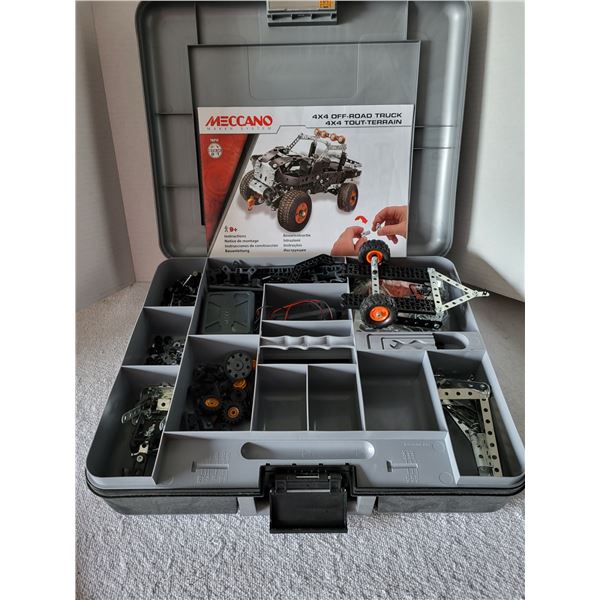 A MECCANO 27 MODELS CREATIVE SYSTEM. Toys - Toys A MECCANO 27 MODELS CREATIVE SYSTEM. Toys - Toys