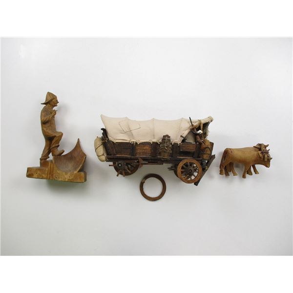 WOODEN MODELS & SCULPTURES