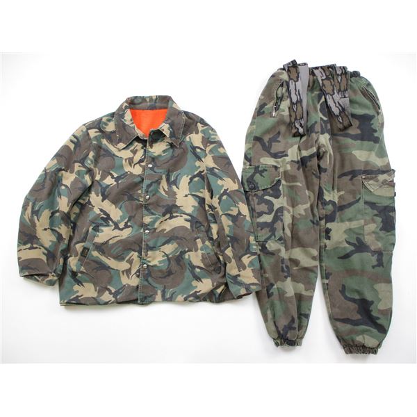 CAMO HUNTING COAT & PANTS