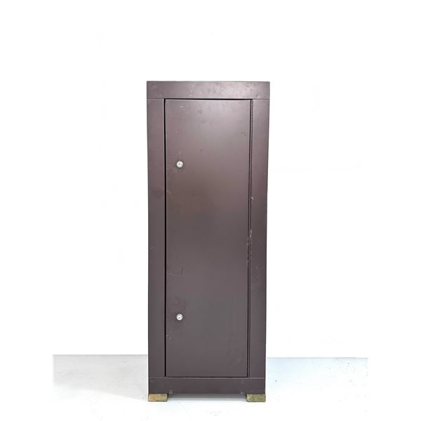 METAL GUN CABINET *PICK UP ONLY*