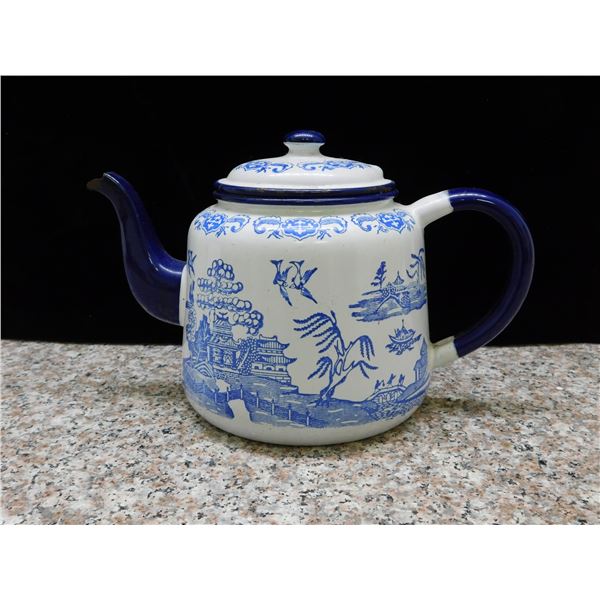 MET Blue Willow Tea Pot Enamelware
