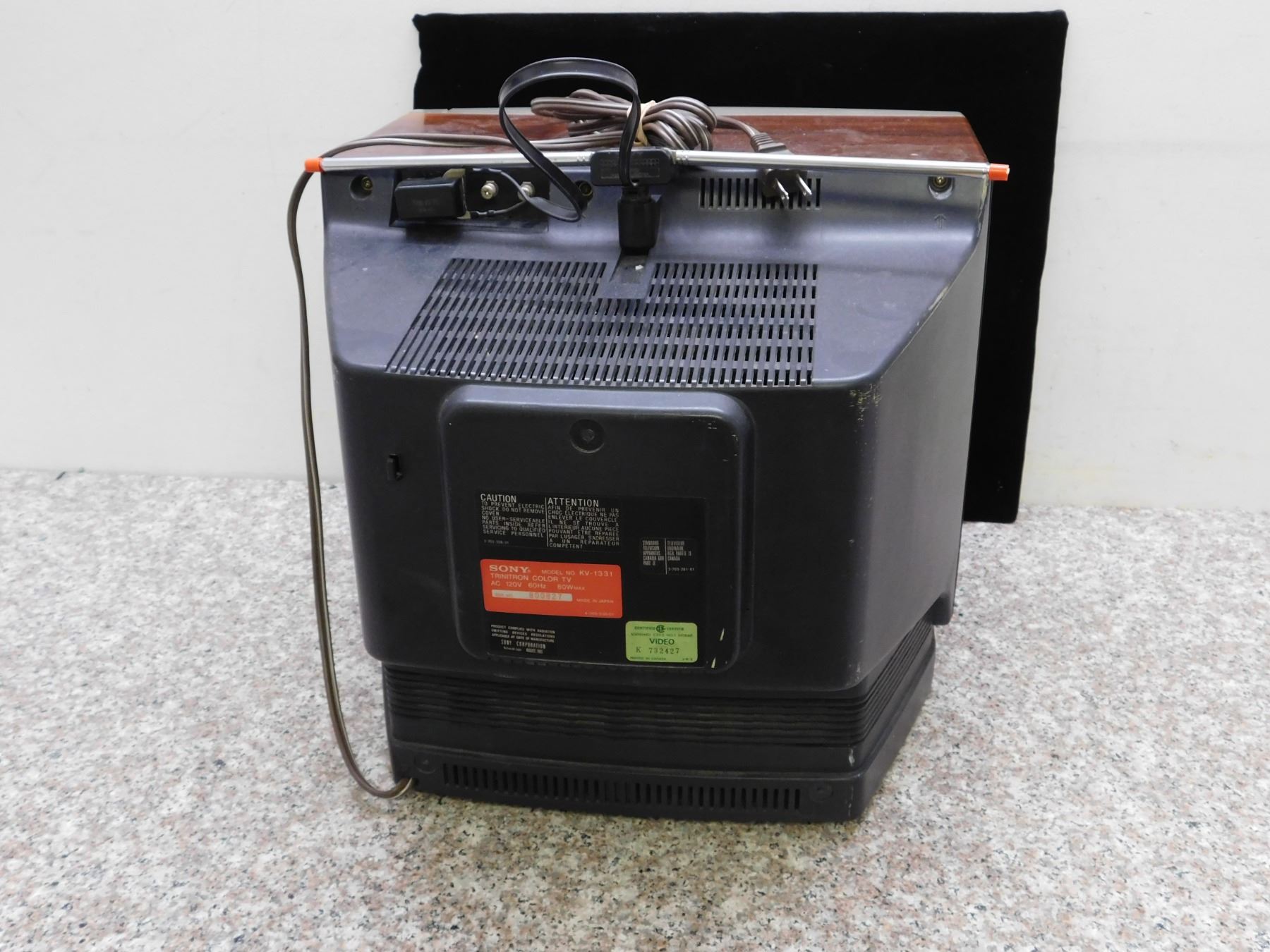 13 inch Sony Trinitron Color TV Model kv-1331