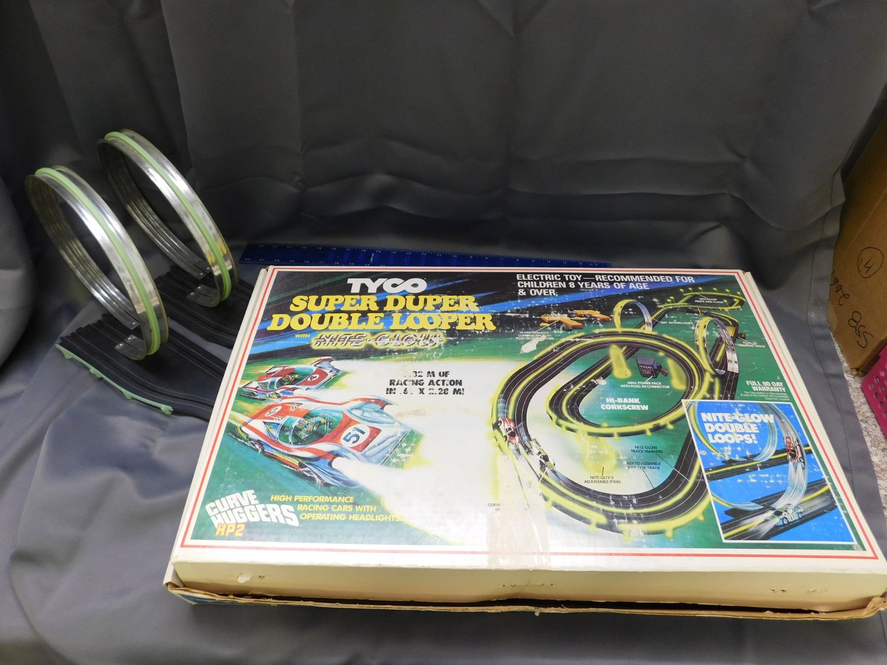 Vintage TYCO Super Duper Double Looper with Nite Glow Racing Cars Playset