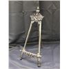 Image 1 : Metal Silvertone Easle