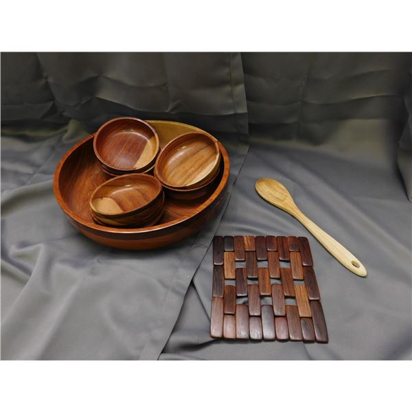 Wooden Salad Bowl and Serving Bowls Set, Spoon and Tray