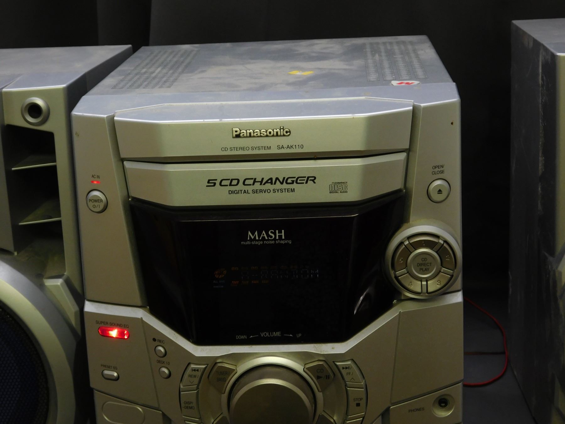 Panasonic 5 CD Changer and Cassette Tape Player, With Speakers System
