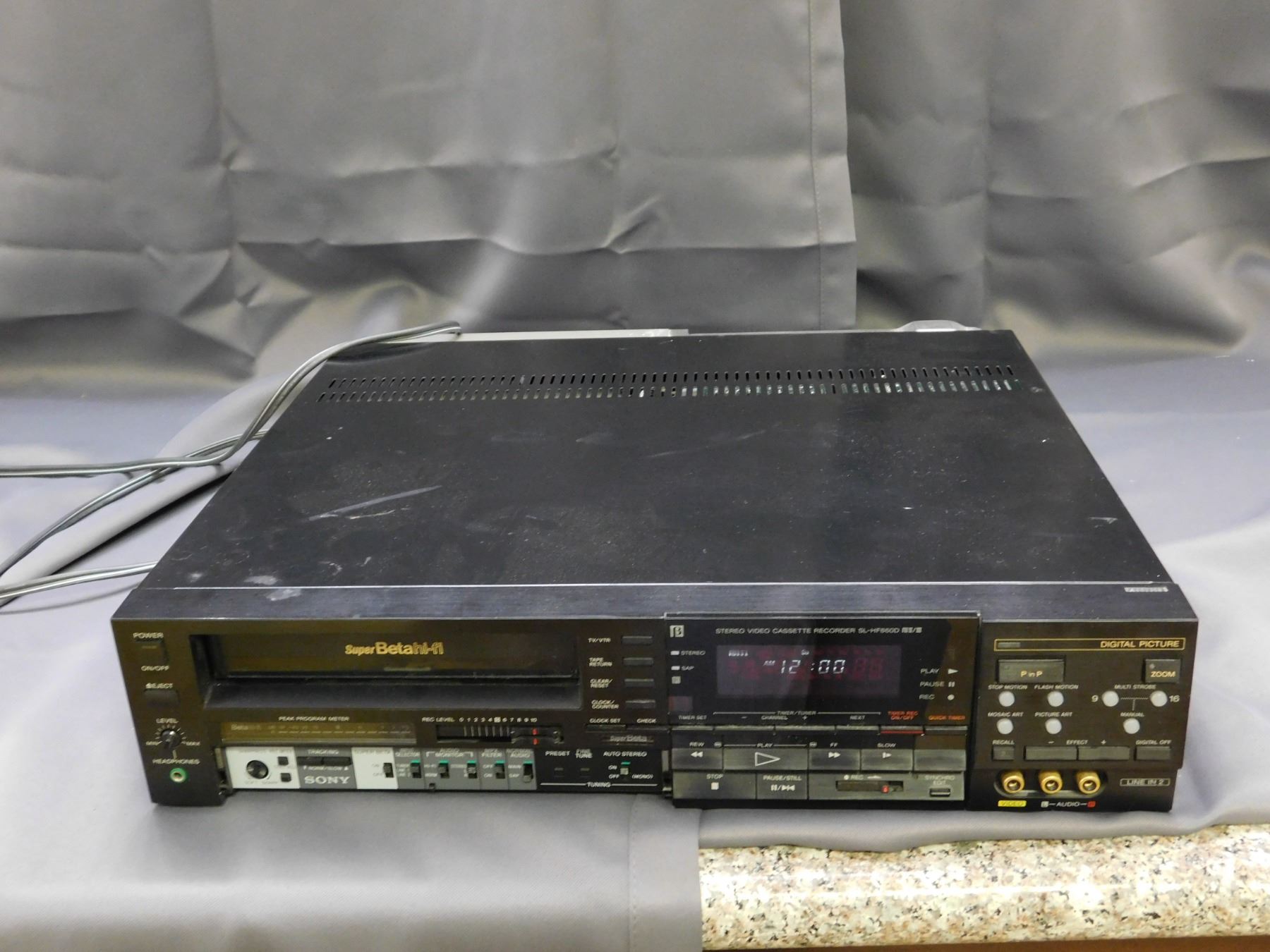 SONY Super BETA SL-HF860D Video Cassette Recorder