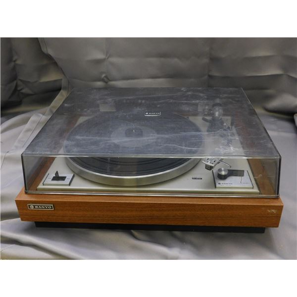 Sanyo Model TP-625 Turntable Record Player Belt Drive