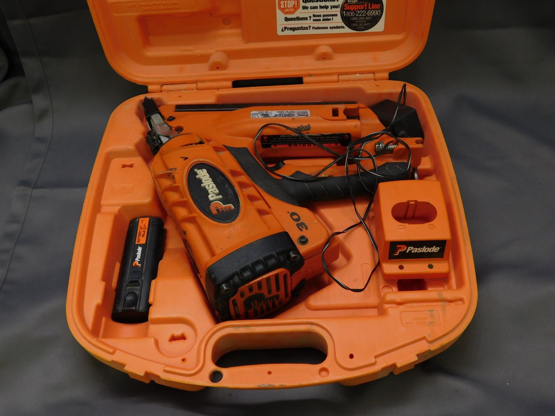 Paslode Impulse IMCT Cordless Utility Framing Nailer 900420 With Case