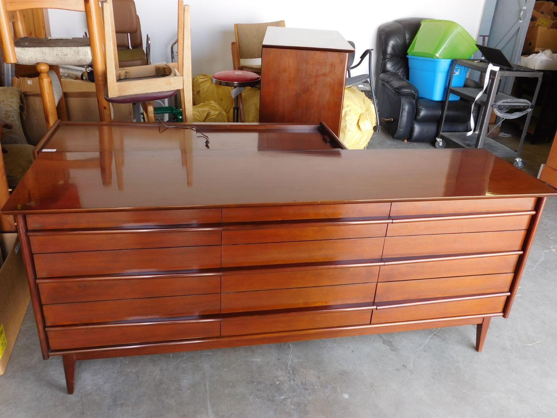 Walnut Dresser Gibbard MCM Mid Century Modern 9 Drawers Bedroom Vintage