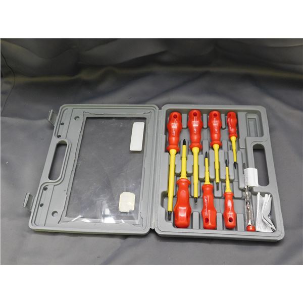 Lee Valley Workzone Insulated 8" Screwdriver Set