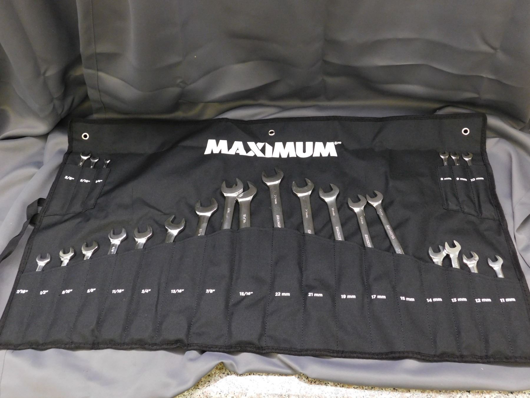Canadian Tire Maximum Wrench Set with 12 Standard Wrenches 3/8