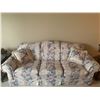 Image 1 : Sklar Peppler Floral Upholstered Sofa