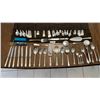 Image 5 : Rogers Bros. Silverplate Cutlery Set