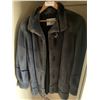 Image 1 : Beaver Fur Coat (Fits Larger-Sized Women)