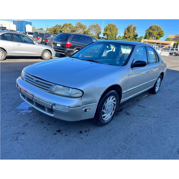 1996 Nissan Altima XE