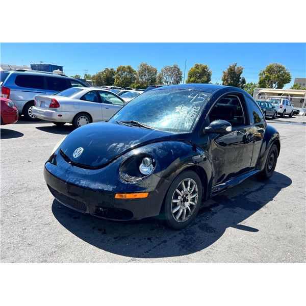 2010 Volkswagen New Beetle Base PZEV