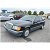 Image 1 : 1990 Mercedes-Benz 300-Class 300 E