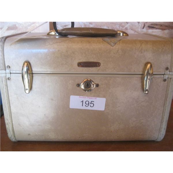 Vintage Samsonite Luggage with key
