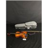 Image 2 : Vintage Violin w/ Bows & Case