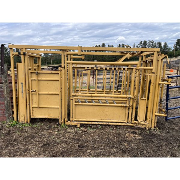 Tuff Cattle Squeeze, palpation cage, neck extender & brisket bar