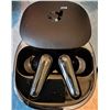 Image 1 : Earbuds