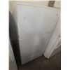 Image 1 : GE White Refrigerator
