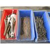 Image 2 : 5 Trays with Contents (Nails, Hose Clamps, Gate Hinges)