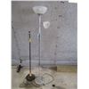 Image 1 : (2) Floor Lamps