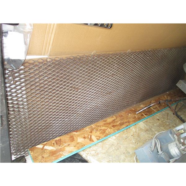 (3) Corrugated Mesh Panels (94 x 24")