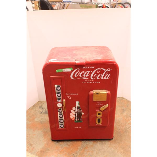 *Plastic Coca Cola Decorative Ice Cooler (Some Damage)