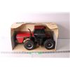 Image 1 : * Case International  Model 4994 1/16 Scale 4-Wheel Drive Tractor (NIB)