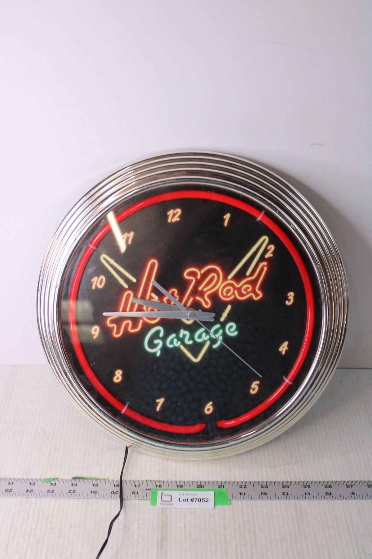 Hot Rod Garage Neon Clock (Working) - Bodnarus Auctioneering