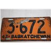 Image 2 : Pair 1942 Sask License Plate