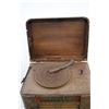 Image 3 : Vintage Hudson Bay Co Pictator Radio Record Player (Untested Top Open Lifts Up)