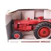 Image 2 : Die Cast International 600 Diesel Tractor (NIB)