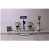 Image 1 : Miniature Gas Station Items