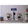 Image 3 : Miniature Gas Station Items