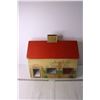 Image 1 : Vintage Wooden Doll House