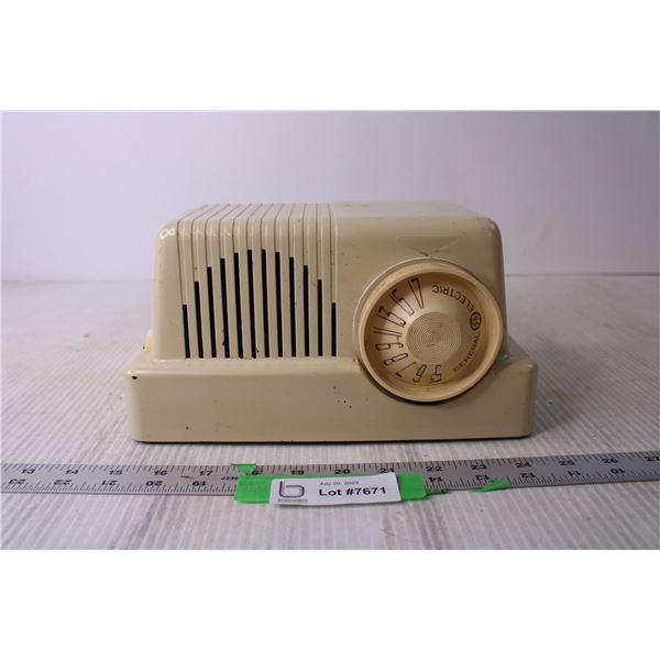 Vintage General Electric Radio