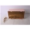 Image 6 : Pink Vintage General Electric Radio