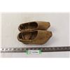 Image 2 : Wooden Dutch Clogs (Size 6)