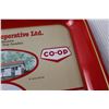 Image 3 : Vintage Coca-Cola/CO-OP Red River Manitoba Tray