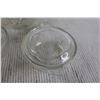 Image 4 : (3) Pyrex Covered Dishes