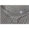 Image 5 : (3) Pyrex Covered Dishes