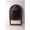 Image 1 : Wooden Hanging Wall Mirror - 13 1/2" x 23"