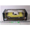 Image 1 : Die Cast Metal Car - Ford 1955 Thunderbird, 1: 18 (NIB)
