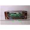 Image 1 : Die Cast Metal Car - Ford 1937 Convertible, 1:18 (NIB)