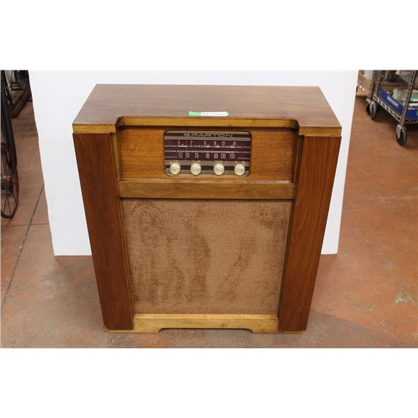 *Spartan Floor Cabinet Radio (Working) (12" x 27" x 31")