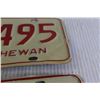 Image 2 : (2) Saskatchewan 1975 License Plates